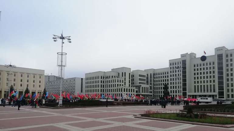 Прихильники Лукашенка відзначили річницю більшовицького перевороту