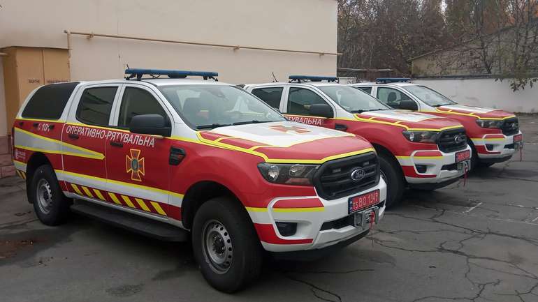 Рятувальники Полтавщини отримали нові машини FORD. ВІДЕО