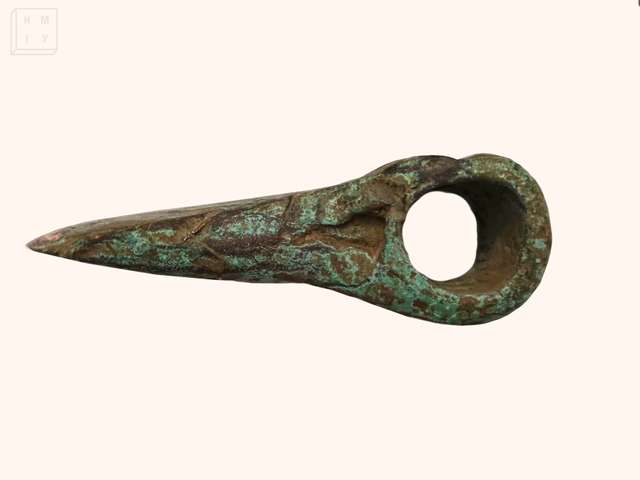 На Київщини знайшли сокиру, якій понад 5 тисяч років_1