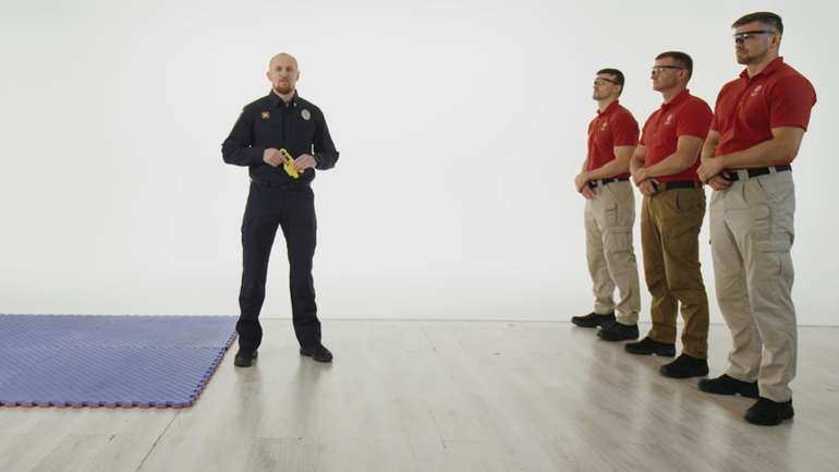 Очільника патрульної поліції Жукова вдарили електрошокером