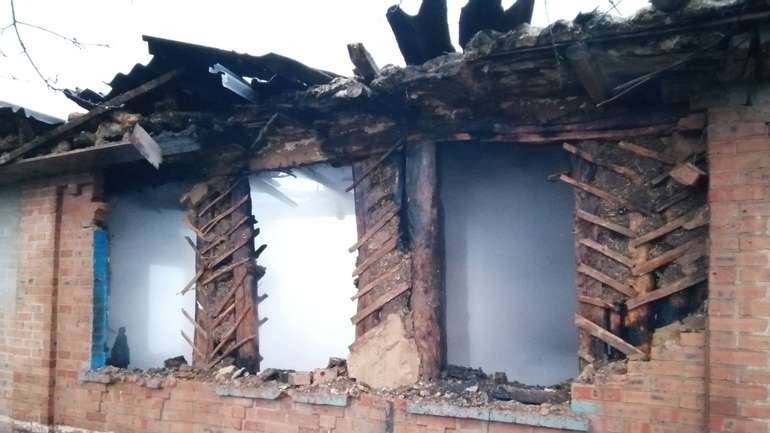 У Чутівському районі разом із будинком згоріла власниця