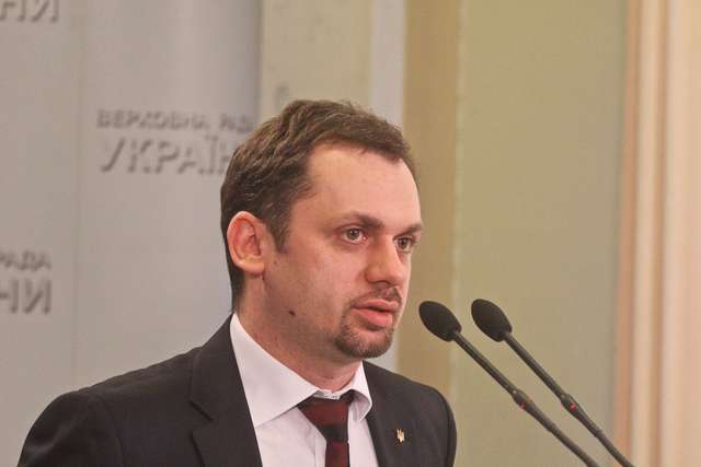 В України почалася передача влади від “зелених” напряму їх проросійським господарям – Левус_1