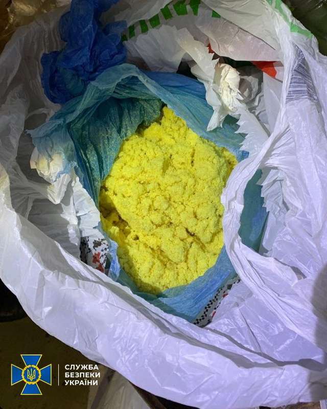 На Черкащині викрито нарколабораторію з виробництва амфетаміну на мільйони гривень_5