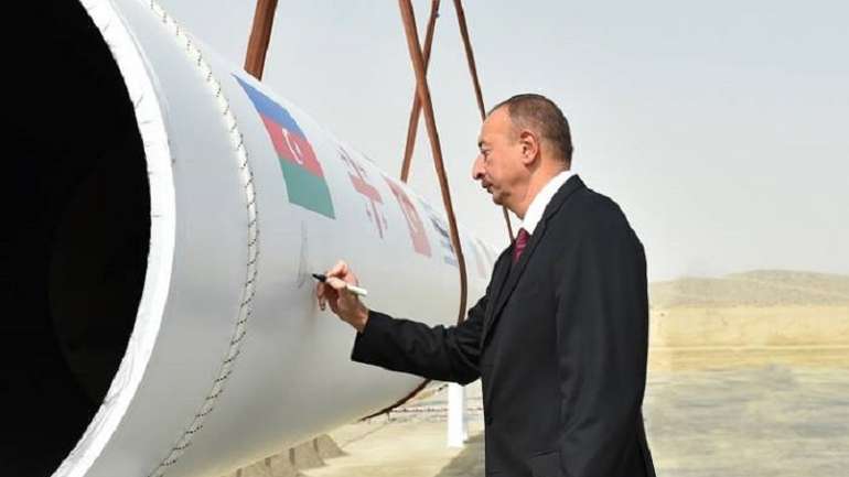 Азербайджан позбавив «Газпром» монополії на постачу блакитного палива до Європи