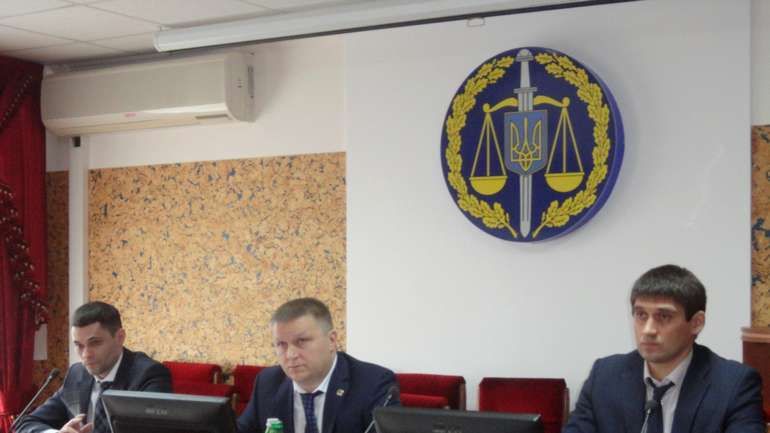 Коронакриза не завада для «космічних» зарплат прокурорів Житомирщини