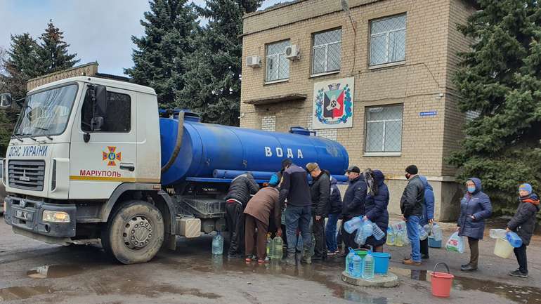 Мешканці кількох містечок на Донеччині майже тиждень живуть без води