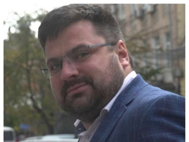 Головний