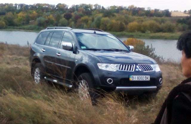 Mitsubishi Pajero Sport Івана Сидоренка на місці крадіжки врожаю