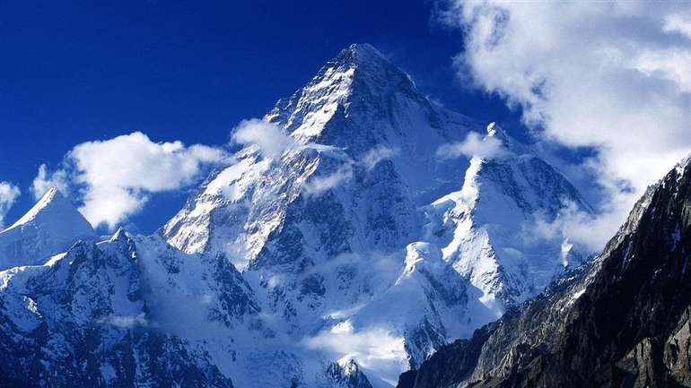 У Гімалаях внаслідок сходження льодовика загинуло близько 150 людей