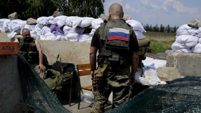 На Донбасі терористи продовжують обстрілювати українських військових