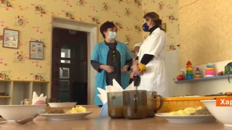 На Харківщини у дитячих садочках закінчився хліб, а замість супу – баланда