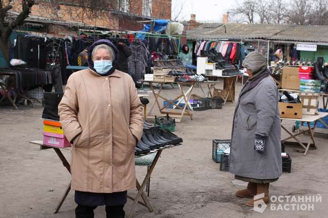 «Витягнемо Мамая з кабінету і поведемо на базар» – продавці стихійного ринку в Полтаві_12