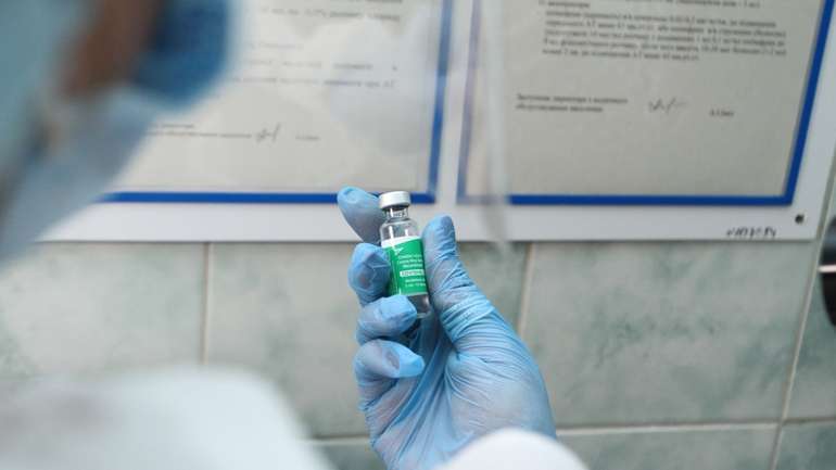 На Полтавщині знову стрибок по коронавірусу:  5 смертей і 313 нових випадків за добу