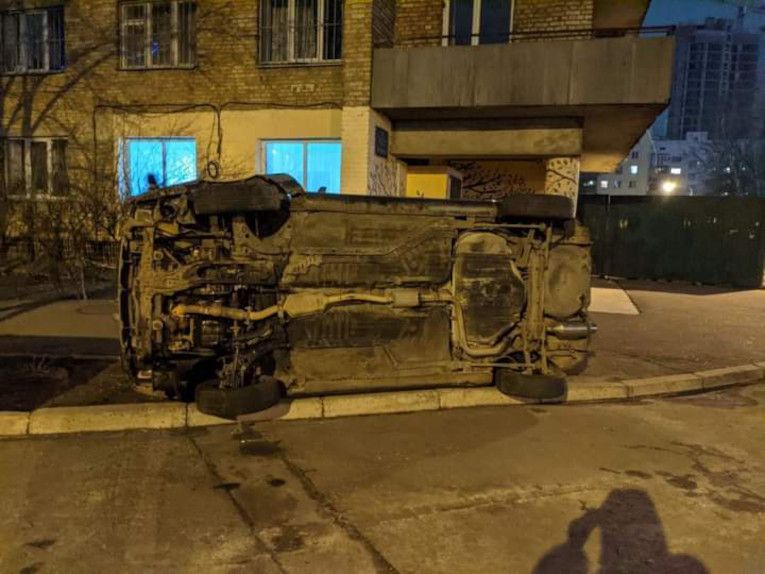 Кого захищає поліція ?