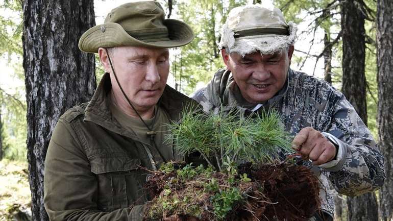 “Залізний щур” Путін поїхав з Шойгу в тайгу до шаманів, “щоб набратися сили”