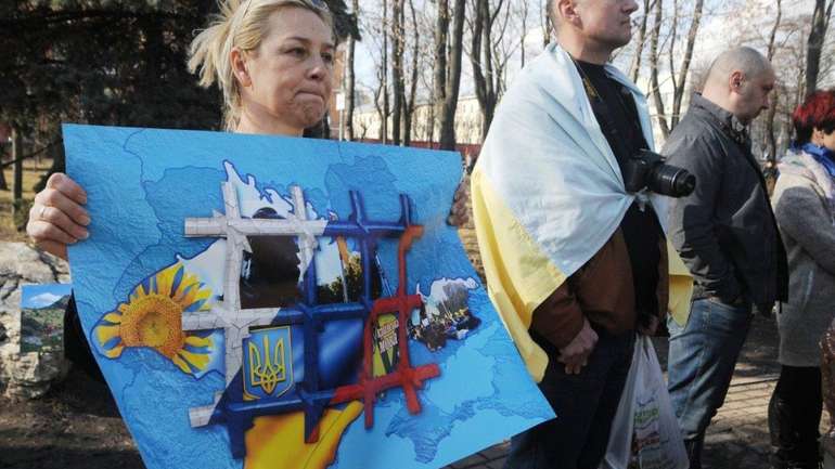 Путін заборонив українцям володіти землею у Криму