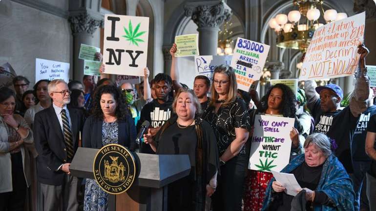 Влада Нью-Йорку легалізує наркотики для насолоди, почнуть з марихуани