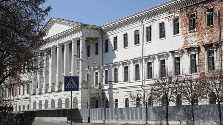 Будинок дворянського зібрання і Кадетський корпус можуть передати області