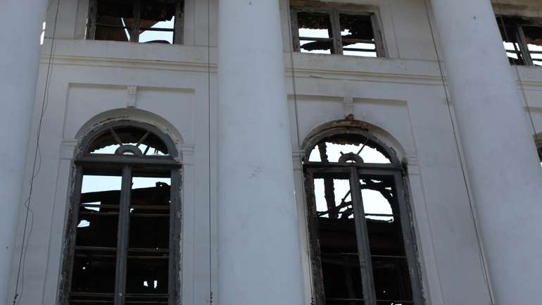 Дві напівзруйновані будівлі Круглої площі Полтави віддали на баланс області