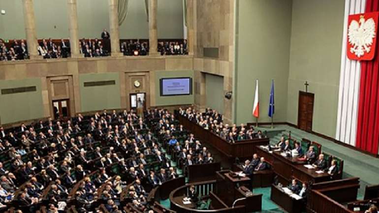 У Сенаті Польщі одноголосно прийняли резолюцію на підтримку України у конфлікті з РФ