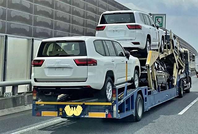 Дизайн нового Toyota Land Cruiser повністю розсекречений на фото та відео_1