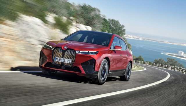 BMW оголосила старт продажів кросовера iX в Україні_1