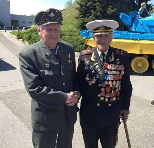 Нам усім слід навчитися говорити Правду_1