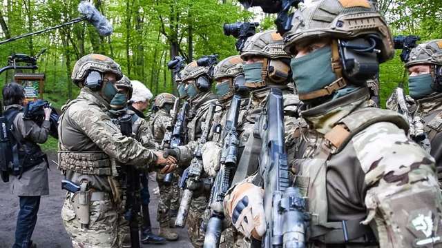 Бійці ССО у Холодному Яру освятили зброю на ворога_1