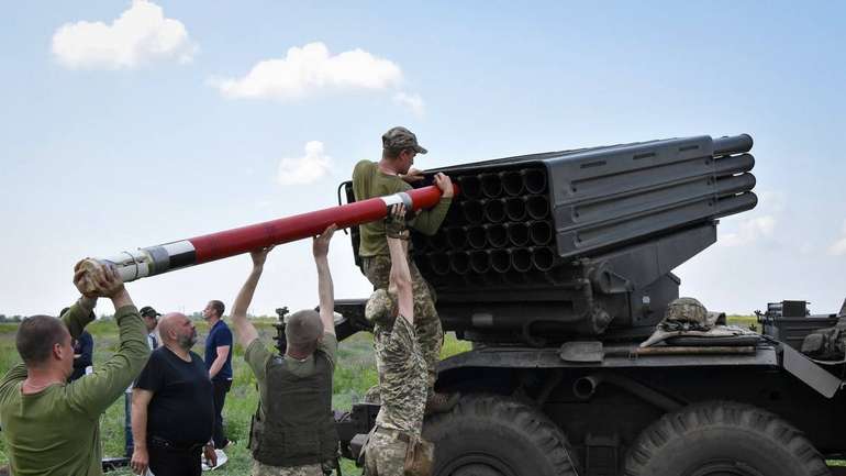 Міноборони провело успішне випробовування реактивних снарядів «Тайфун-1»