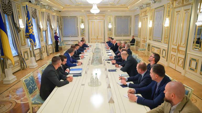 Зеленський підігрує олігархам: ніхто з ними не боротиметься