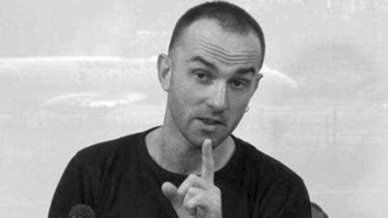 Він, що цікаво, був євреєм з Троєщини. Обожнював людей з Правого Сектору, українських націоналістів.