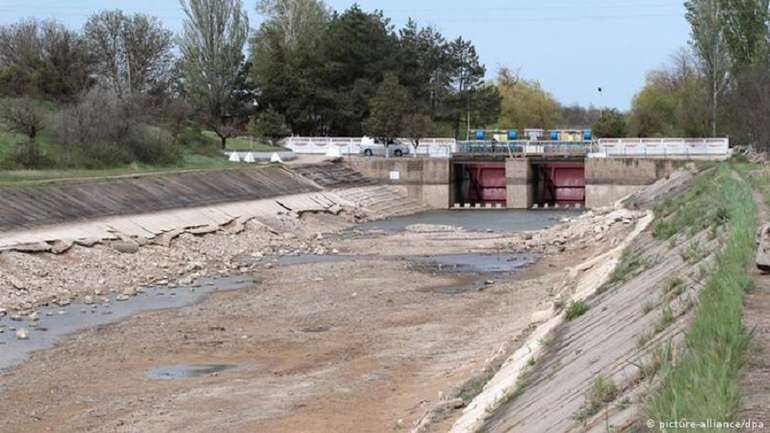 Вода до Криму може піти лише після деокупації Донбасу, — Арестович