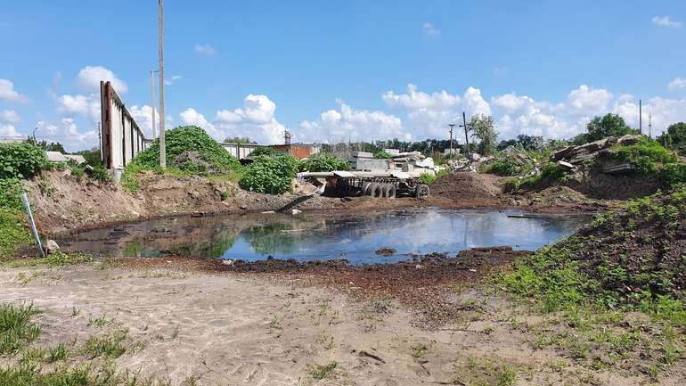 Дніпряни б'ють на сполох через знищення озера Курячого