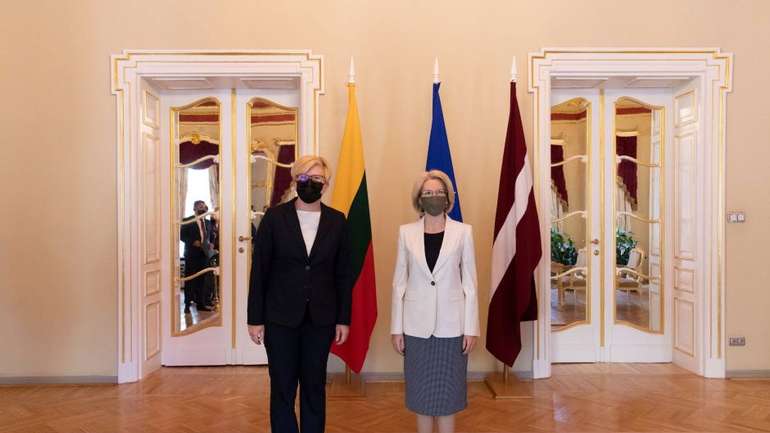 Прем'єр-міністр Литви (ліворуч) і спікер Сейму Латвії (праворуч)