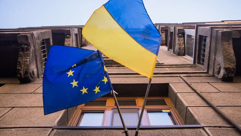 ЄС дасть Україні гроші на розвиток децентралізації у проблемних реґіонах
