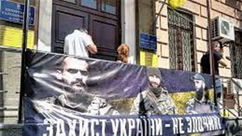У Києві продовжується судилище над ветеранами Азову, які “опустили Сивохо на грішну землю”