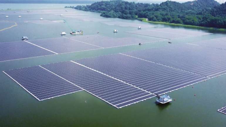 Сінгапур відкриває плавучу сонячну ферму на 122000 панелей