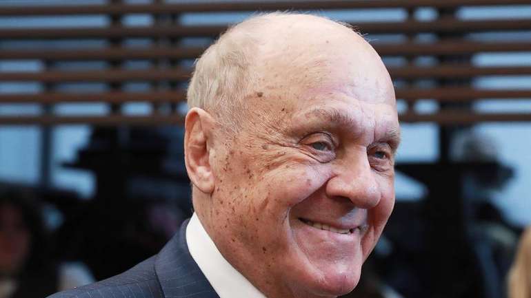 За що українська хунта вбила вялікого російського режисера Меньшова і чому це тільки початок