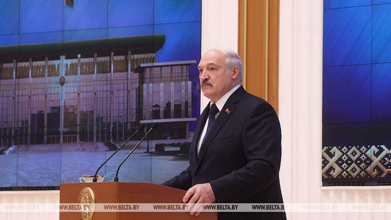 Лукашенко говорить, що готовий до введення окупаційних військ московії