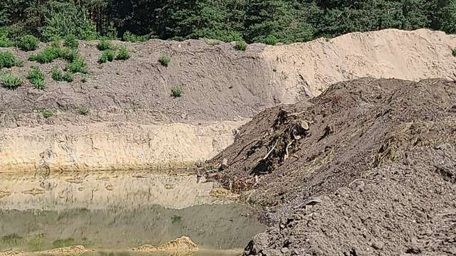 На місці незаконного видобутку в селі Верхоли