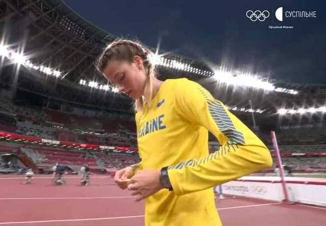 Українська 19-річна легкоатлетка Ярослава Магучіх здобула олімпійську бронзу у стрибках у висоту_1