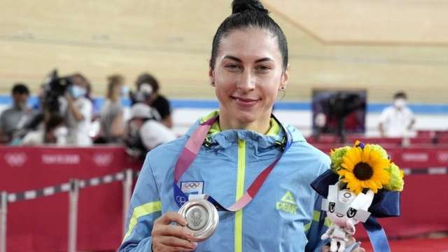 Велогонщиця Олена Старікова завоювала срібло Олімпіади в Токіо_3