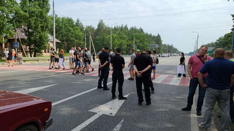 У Полтаві заблокували трасу