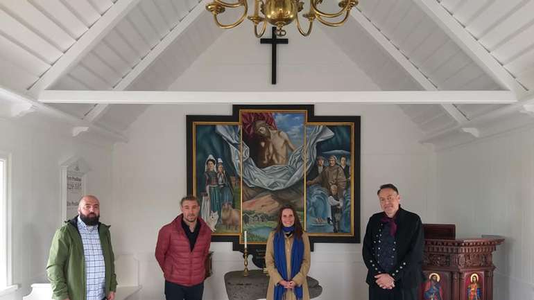 Український художник оздобив в Ісландії церкву