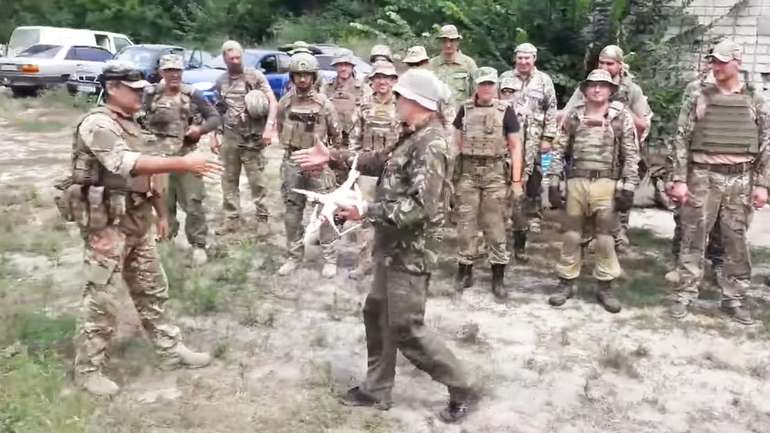 Войовниче волонтерство і війна за українські сенси