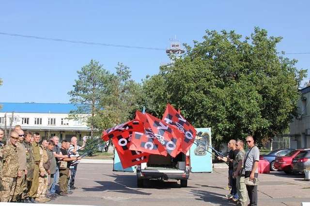 До Львова доправили тіло бійця УНСО, який 28 років тому загинув у ході російсько-грузинської війни_7