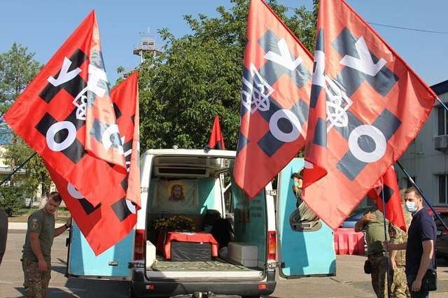 До Львова доправили тіло бійця УНСО, який 28 років тому загинув у ході російсько-грузинської війни_3