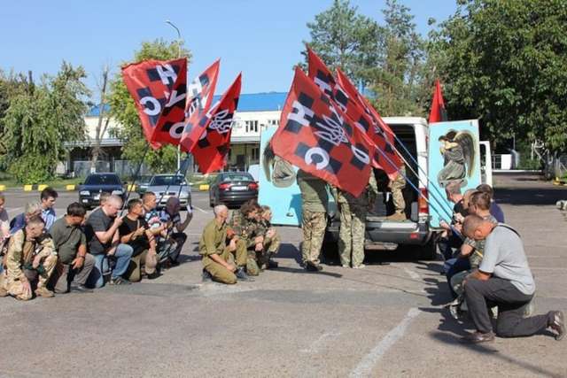 До Львова доправили тіло бійця УНСО, який 28 років тому загинув у ході російсько-грузинської війни_13