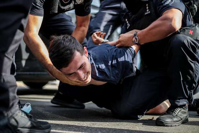 Затримання активістів