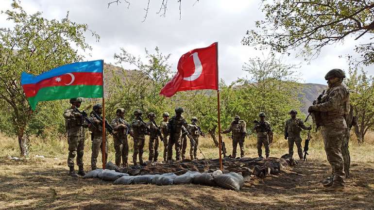Спільні азербайджансько-турецькі маневри розпочато у Карабасі